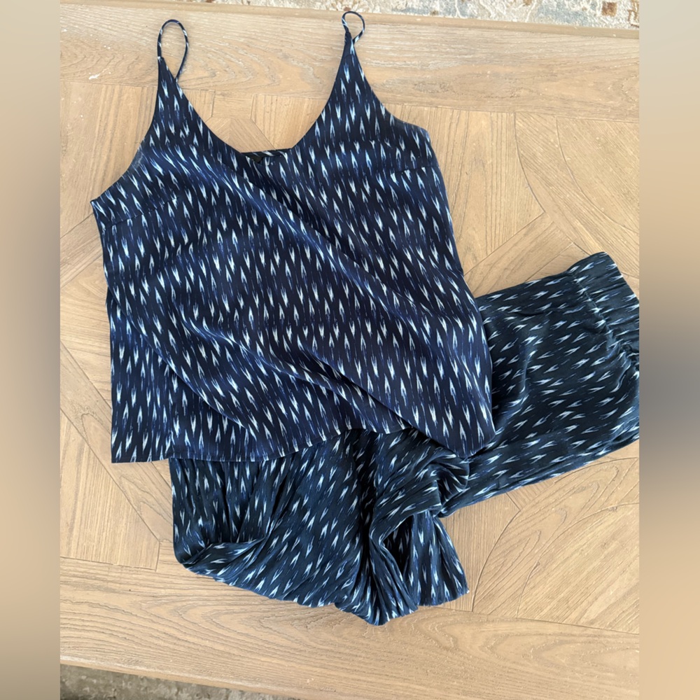 Banana Republic Blue and White Top and Bottom Silky Set